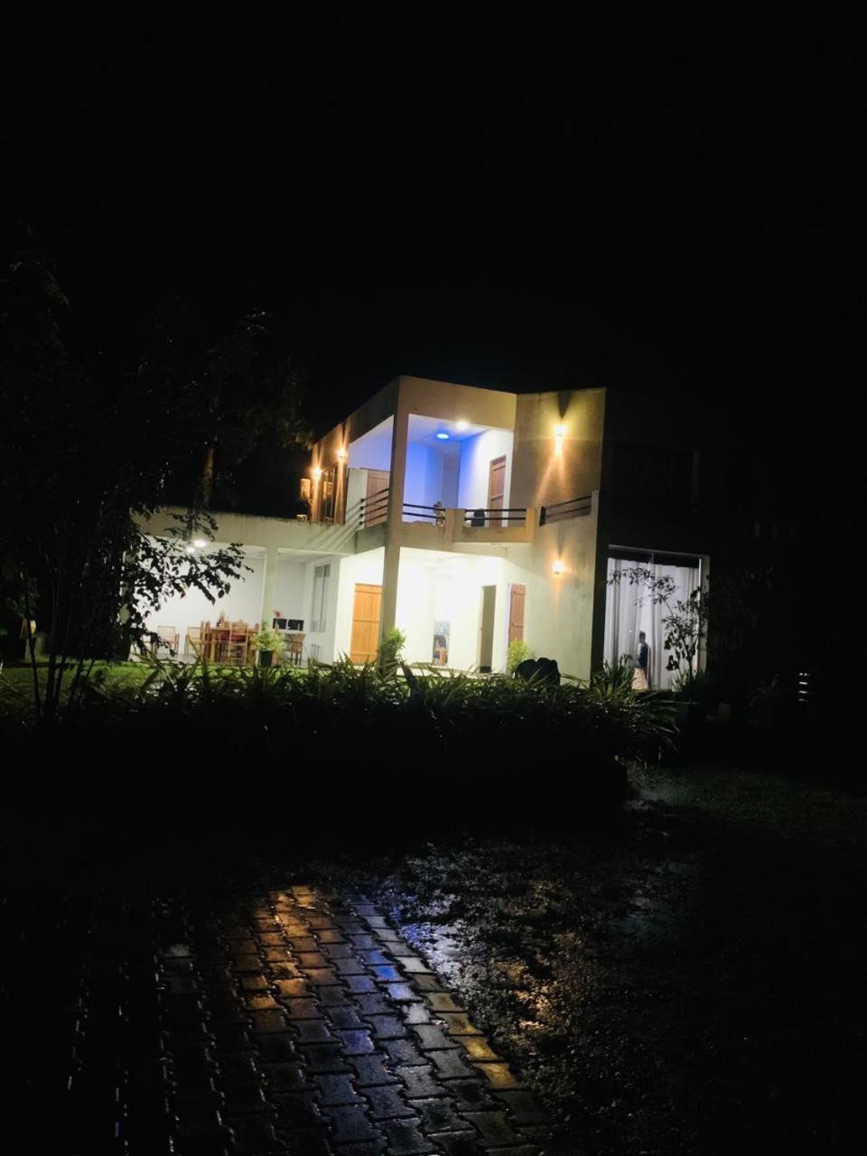 Cassia Udawalawe Hotel Exterior foto