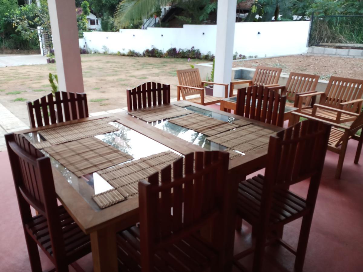 Cassia Udawalawe Hotel Exterior foto