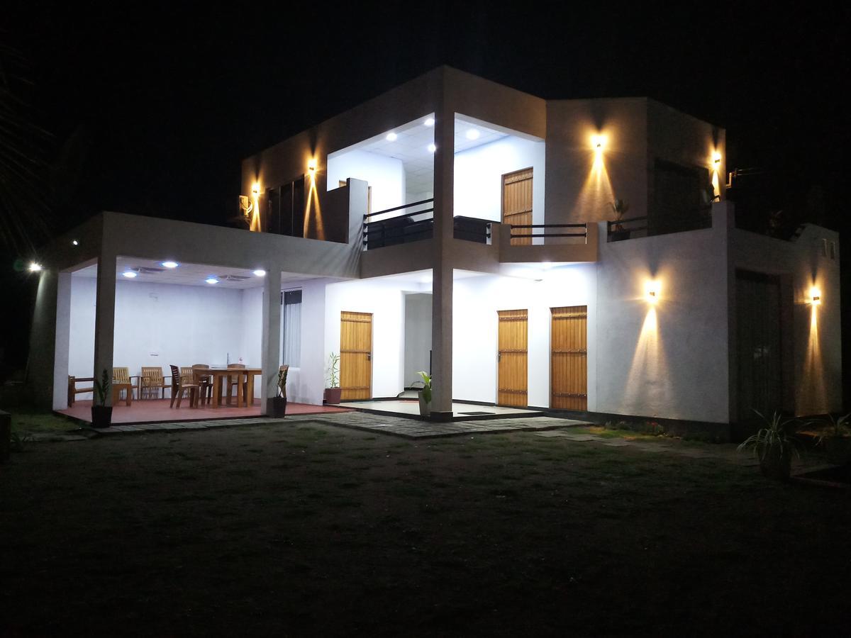 Cassia Udawalawe Hotel Exterior foto
